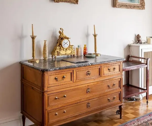 아파트 Veeve - Fragments In Time